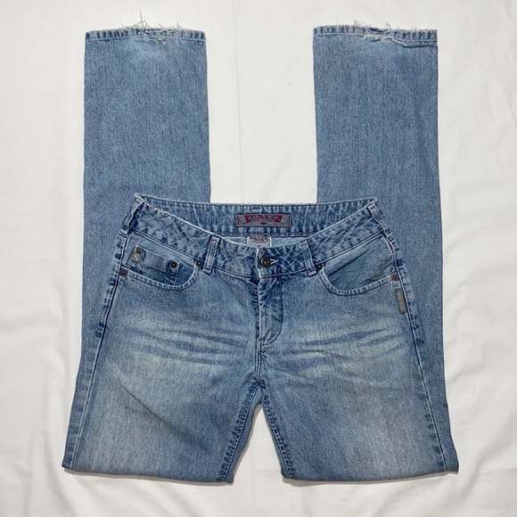 Silver Clothing Company Jeans. Size tags says 30x34 But measured at 35 in inseam - Picture 2 of 12